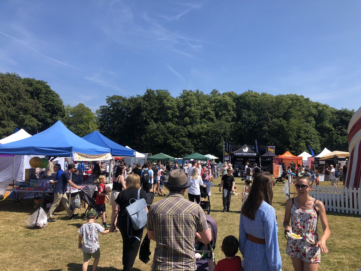 Hale Barns Carnival tweet media