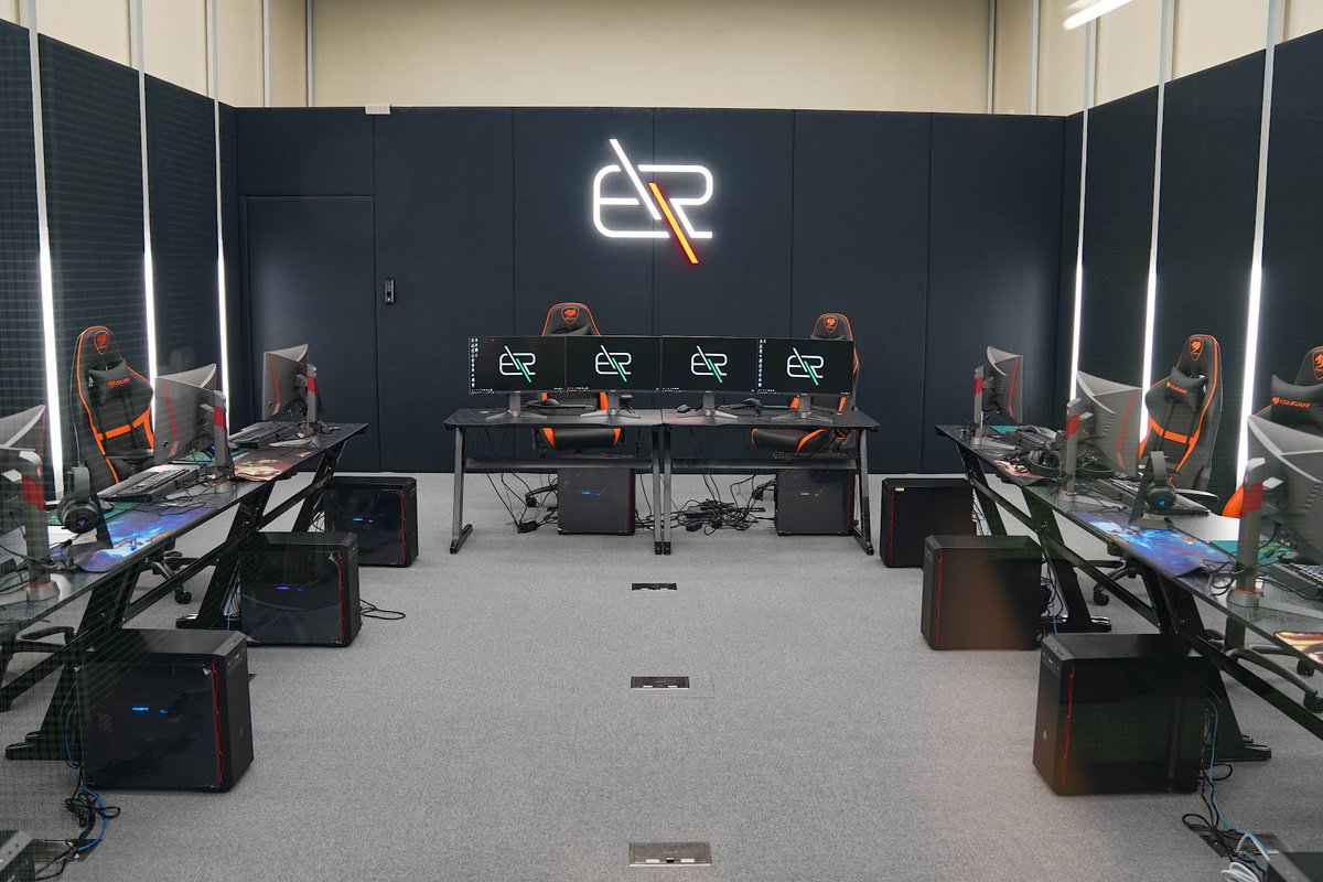 🚨 5k Prize Pool <a href="/MARVELSNAP/">MARVEL SNAP</a> Tournament 🚨

- Hosted by <a href="/EREsportsHK/">ER Esports HK</a>
- Online Qualifiers in August
- Offline Top 8 Event in Hong Kong
- Content Creator Exhibition Matches

I'm so happy to see orgs like this jumping in and helping the competitive SNAP scene grow 💪