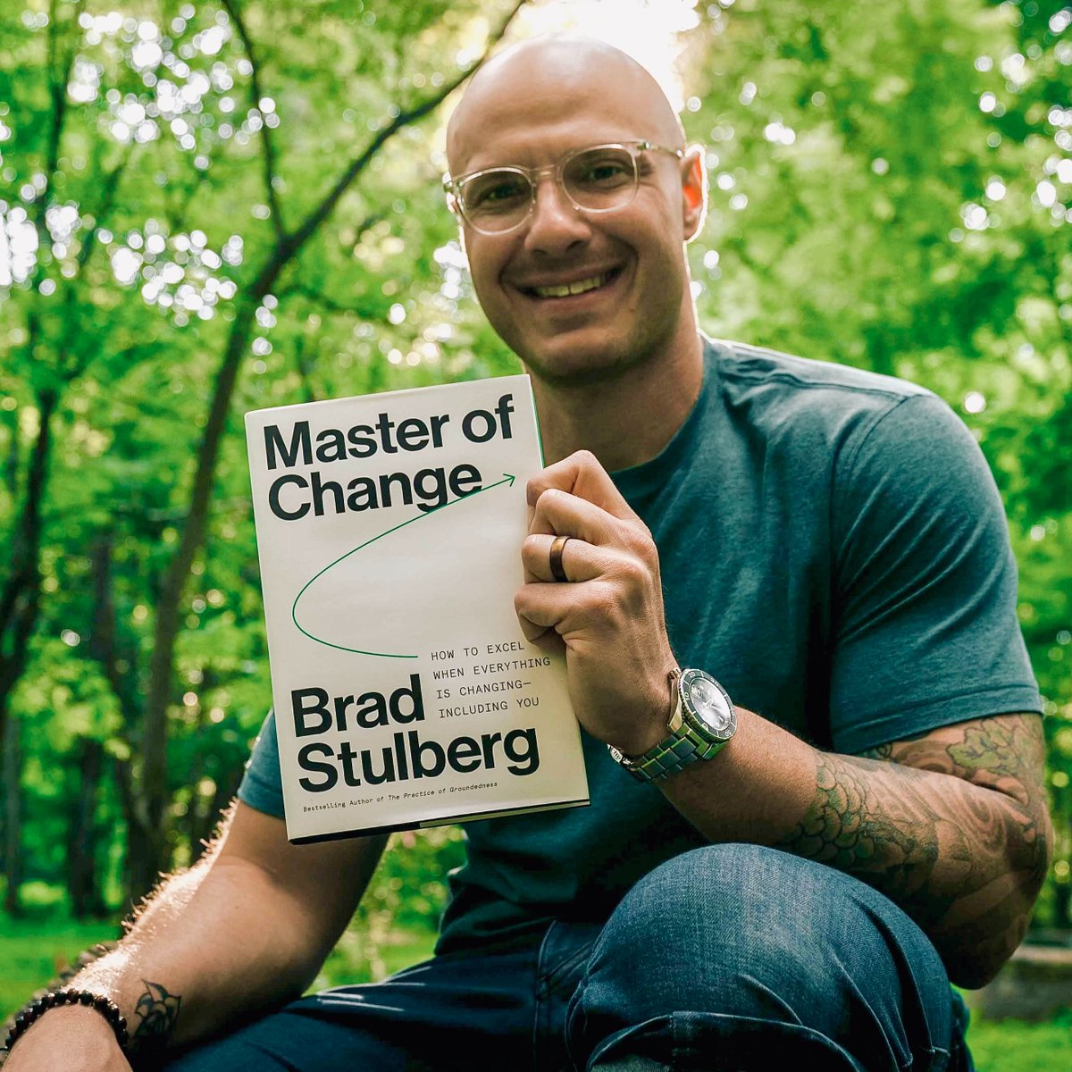 BStulberg's tweet photo. I’ve been excited to write these words for a long time, and here they are: my new book, MASTER OF CHANGE, is now available for presale wherever books are sold.

Order your copy now and get a bunch of incredible bonuses: https://t.co/uJsKDCa4cE https://t.co/xuCHy078y2