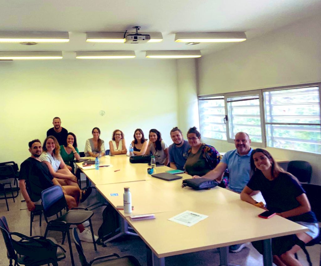 En Plenas Facultades (@epfacultades) on Twitter photo 🤩 Avui vam estar a la trobada anual de la plataforma #EfecteUni de la <a href="/gencat/">Generalitat de Catalunya</a> després d'un temps sense veure'ns presencialment per la pandèmia. 🤩 Avui vam estar a la trobada anual de la plataforma #EfecteUni de la <a href="/gencat/">Generalitat de Catalunya</a> després d'un temps sense veure'ns presencialment per la pandèmia.