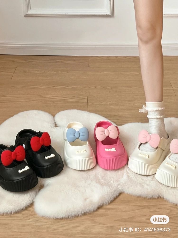 RT @SukiKawaiiland: kitty shoes https://t.co/qhdSIaCLl1