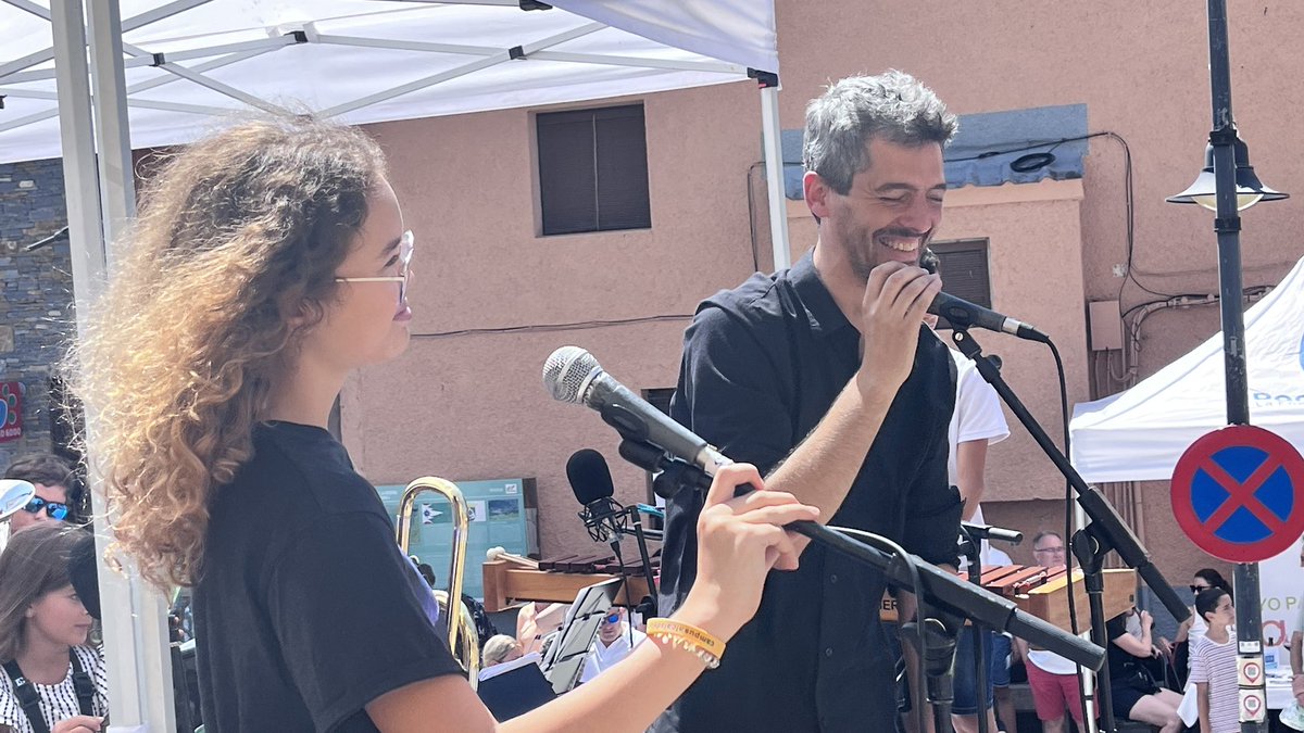 Hoy hemos hecho el petate y nos hemos bajado con la música a #Panticosa pueblo con el proyecto #Jazzforkids de Dani Escolano. Estamos maravillados con la música y voces de estas pequeñas grandes estrellas.