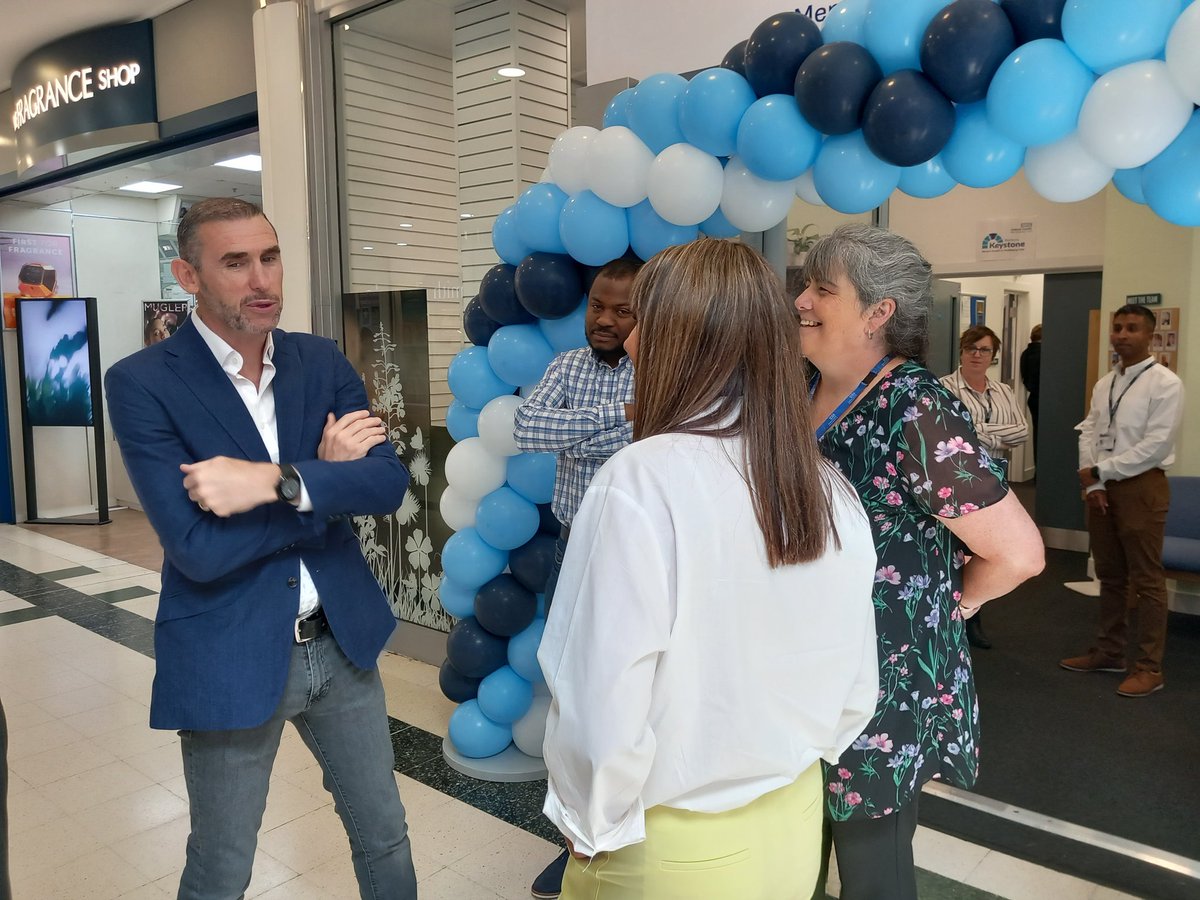 OxfordHealthNHS's tweet photo. It's wofficial launch of the Banbury Keystone Mental Health &amp; Wellbeing Hub with @martinkeown5 #Keystonementalhealth https://t.co/XMRnF0DwZB