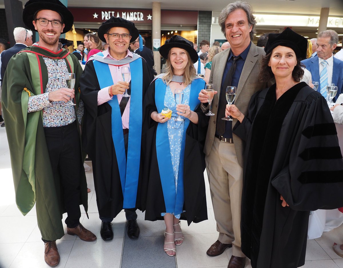 Yesterday I graduated as Doctor @UniofExeter with my baby bump🤰. Happy to share this moment with all my supervisors together, with my friends, my husband and with Lucy, which I truly admire as a woman in science & mother. What a great team!