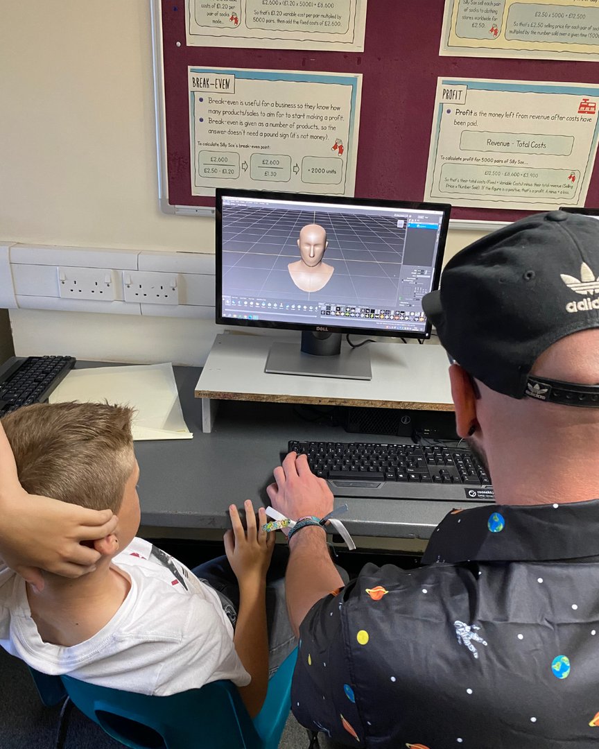 Today we had an amazing time at Broadoak Academy in Weston, running our Breaking The Mould games design workshop as part of their enrichment week. Our VR and VFX course leader, Danny, took the students through the exciting journey of character design and creation. 🎮