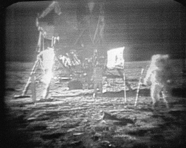 IanTLovejoy's tweet photo. 54 years ago we put men on the moon. We recognized that the sky was not, in fact, the limit and as a Nation accomplished something that would capture imaginations for generations to come. 

We can do incredible things when we choose to. We should choose to. https://t.co/vyQWxDUctu