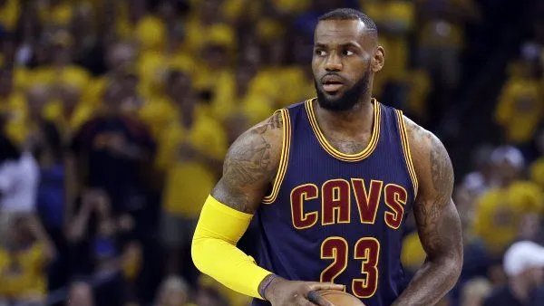 Le Crossover tweet media