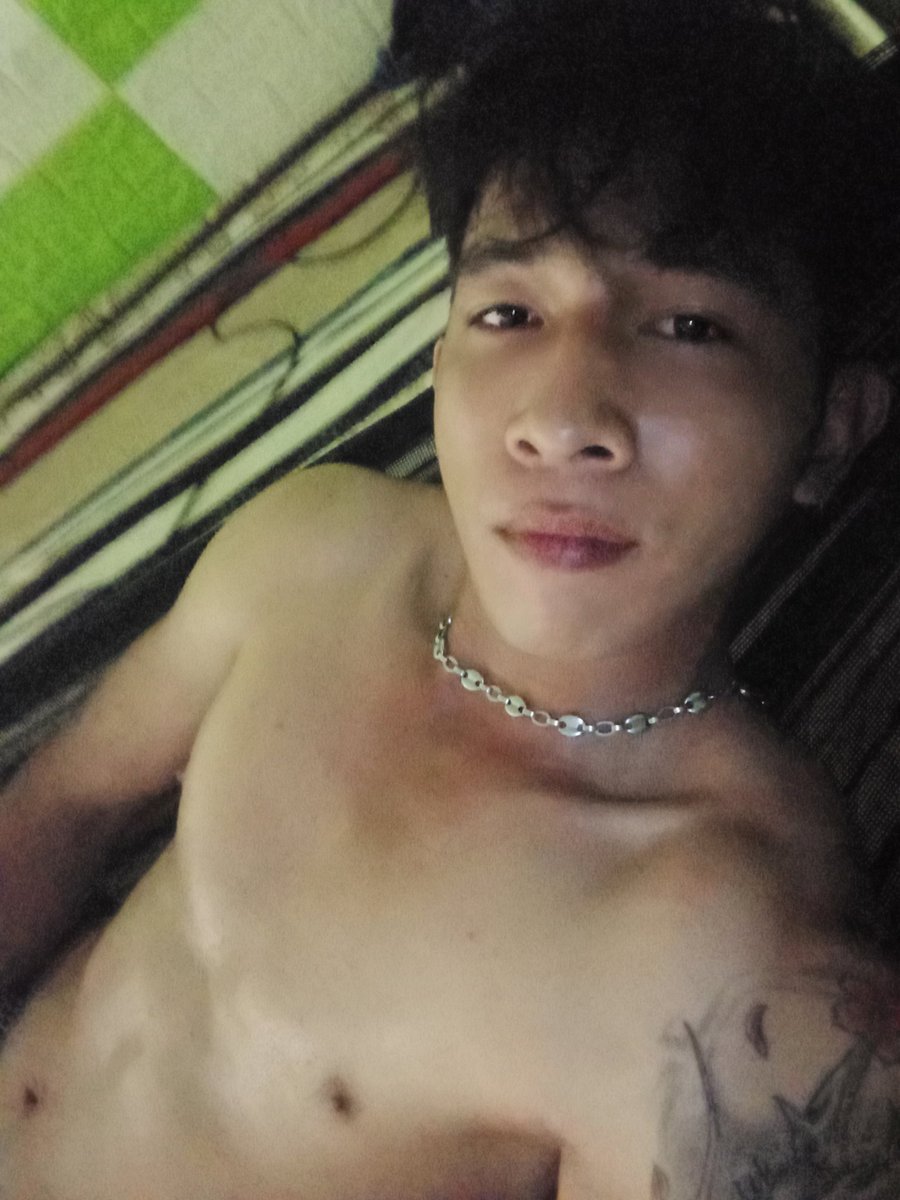 Em sinh ra là để chở che iu thương 
Là để bao chàng lầm đường là để cho anh vấn vương 😇😋