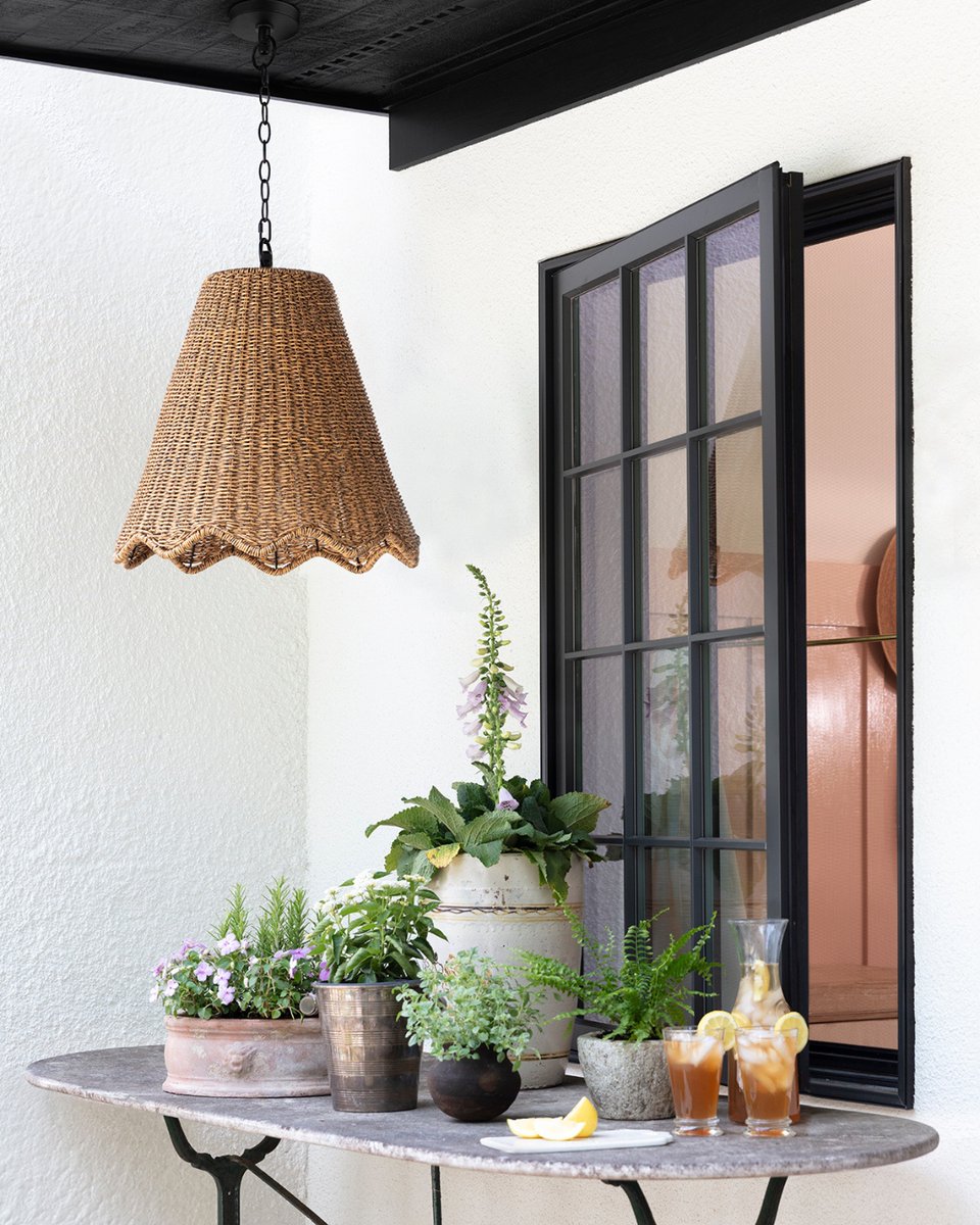 Make any outdoor space shine a little brighter with one of our lighting pieces from #reginaandrewdetroit
How do you style your favorite outdoor oasis? ✨🏡

#LightingDesign #HomeDecor #DecorInspiration #ReginaAndrew #InteriorDecor