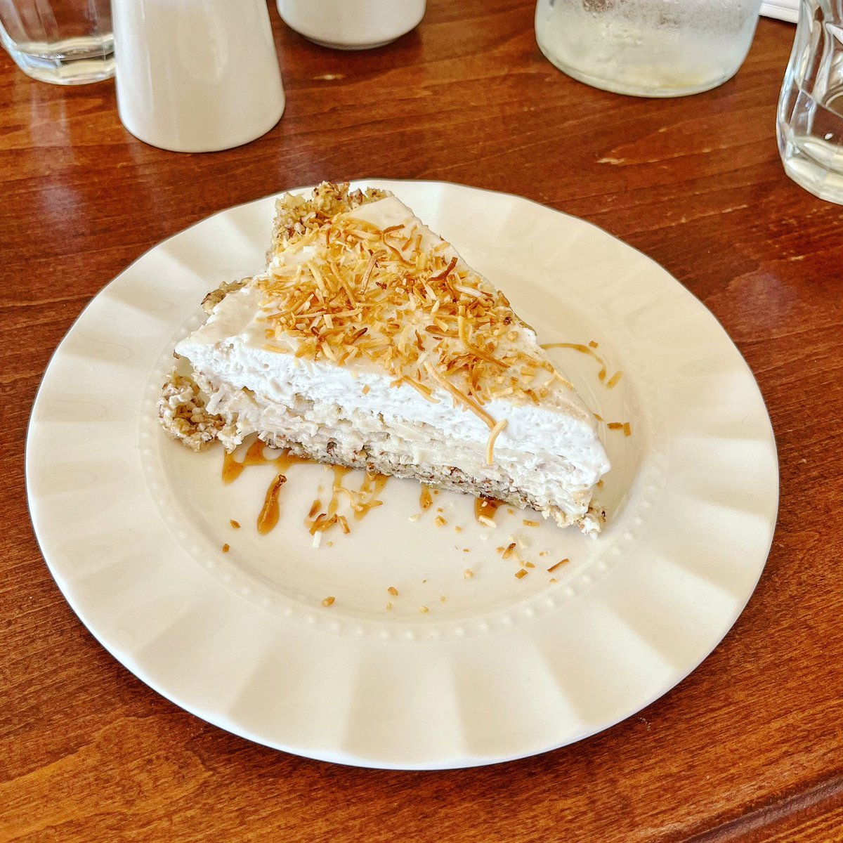It’s never too early for a slice of Coconut Cream Pie 🥧☕️ Start your day the delectable way! Plus it’s gluten free &amp; vegan 🙌🏽 #EatWellDoGood