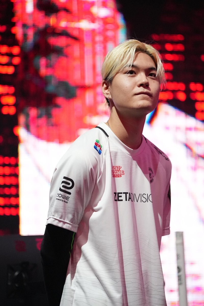 vctpacific's tweet photo. .@Dep_ow just broke the kill record on LAN with 42 kills.

He delivered the winning kills in round 40 too.

@zetadivision needed a savior, the child of god answered the call. #LCQPacific https://t.co/rOodgOWN3m
