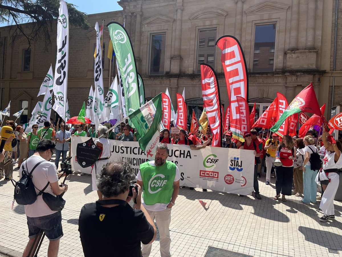 Hoy manifestación en Logroño por #JusticiaSolución no nos van a parar!! #HuelgaEnJusticia