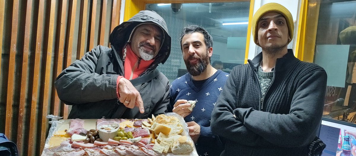 glacapde's tweet photo. Alguien tenía que sacar la foto! 

Tremenda  picada que compartimos en este día de la amistad  con los amicumpas de @nadadelotro 

Gracias a #LoDePablo  en  Villa Allende, mucha onda!! https://t.co/m9l91Jrcjo