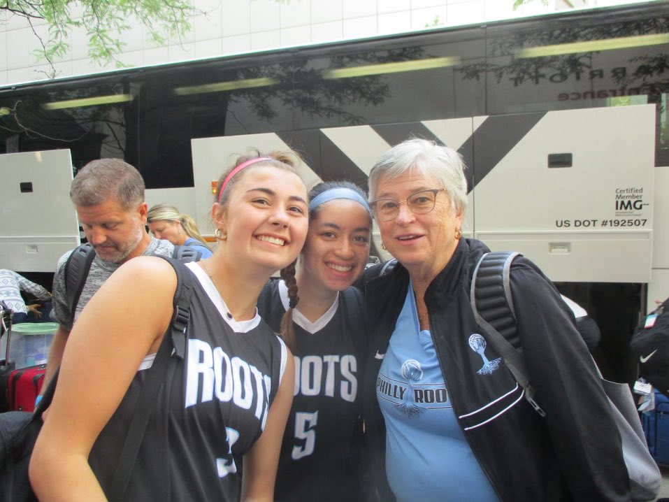 Congratulations to the @phillyrootsbasketball 24 team on their second place finish in Chicago’s Tournament of Champions! 🏀🥈Great to see so many college coaches - thanks for following our team. 💙🖤 #putdownroots