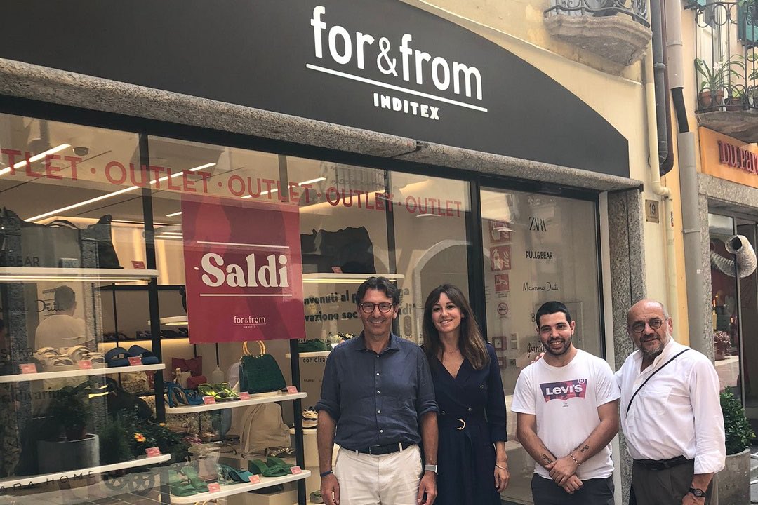 COMETA (@amicidicometa) on Twitter photo “La storia di Cometa è speciale perché parte dall’inclusione, dalla lotta al disagio, ma diventa anche un valido strumento formativo di avvicinamento al lavoro.” Ieri <a href="/ElenaLucchini/">Elena Lucchini</a> assessore Famiglia, Solidarietà sociale, Disabilità e Pari opportunità di <a href="/RegLombardia/">Regione Lombardia</a> in cometa “La storia di Cometa è speciale perché parte dall’inclusione, dalla lotta al disagio, ma diventa anche un valido strumento formativo di avvicinamento al lavoro.” Ieri <a href="/ElenaLucchini/">Elena Lucchini</a> assessore Famiglia, Solidarietà sociale, Disabilità e Pari opportunità di <a href="/RegLombardia/">Regione Lombardia</a> in cometa