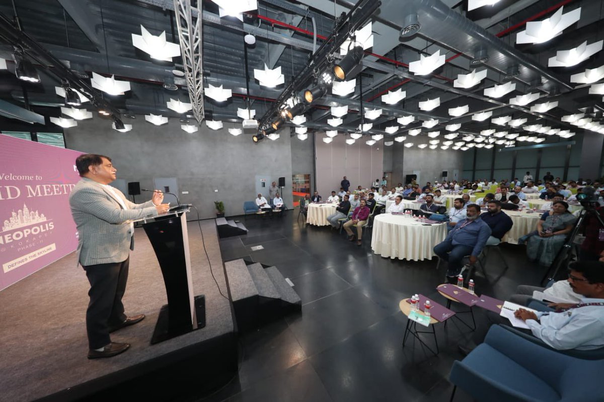 arvindkumar_ias's tweet photo. #NeoPolis Ph II (Kokapet) Land auctions 

Received an overwhelming response in the pre-bid meeting held today, participated by >100 potential bidder cos/institutions/ developers/ builders for Neo-Polis ph2 Kokapet land e-auctions ( by @mstcindia) scheduled on Aug 3 

@KTRBRS https://t.co/FdFFWmLD2P