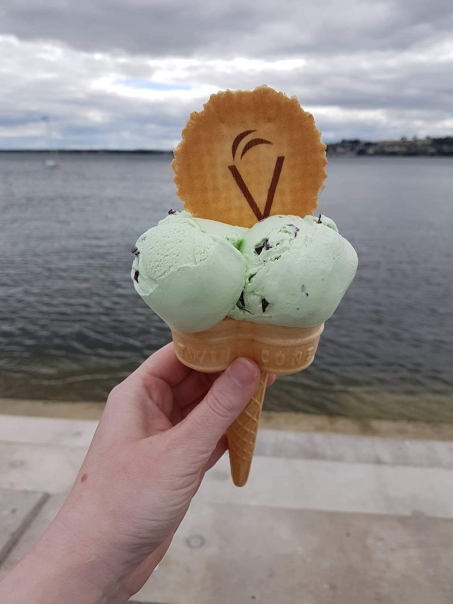 McnicollShona's tweet photo. @VisitScotland Visocchi's in Broughty Ferry, Dundee (@VisoGelato)! Cannae beat'em!!! ❤️❤️❤️ https://t.co/xkpo75Id5n