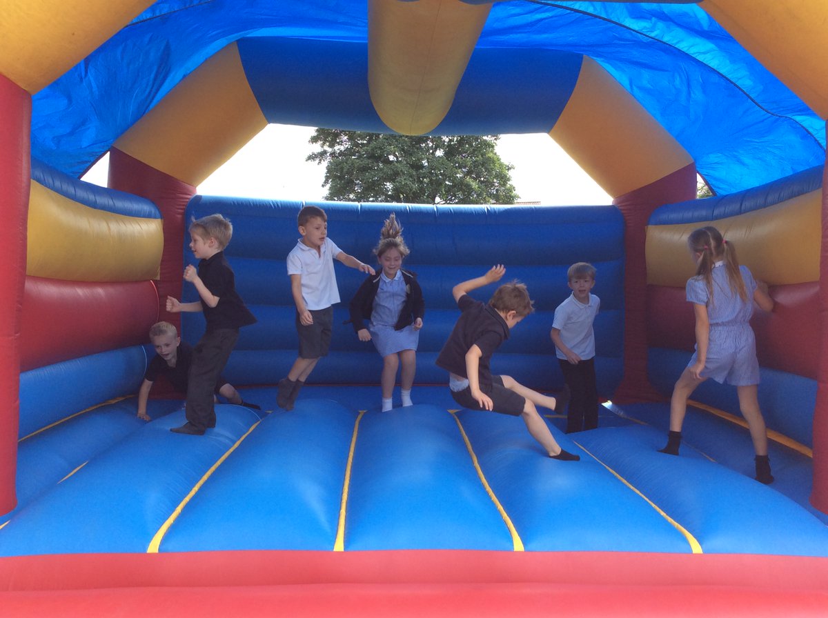 CamblesSchool's tweet photo. Team Otters have had a great time on the bouncy castle this morning, G described it as "boing-tastic" #5DaysofFun https://t.co/Vmtt0czr59