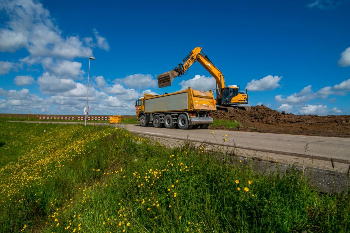 Als familiebedrijf is het onze missie de wereld een stukje beter door te geven aan de volgende generatie. Deze overtuiging vormt de kern van ons werk. Samen bouwen aan een duurzame toekomst, daar gaan we voor!

#MourikMaaktMorgen #Duurzaamheid #Familiebedrijf