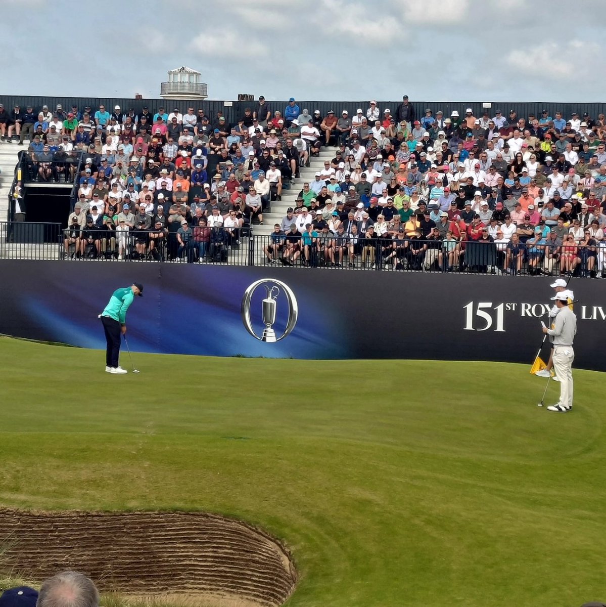 Hopewellcj's tweet photo. Such a great event to have on our doorstep.
Pleased to be able to be paid whilst watching the golf again!
The 17th hole is epic!!
#theopen #open #151stopen #royalliverpool #royalliverpoolgolfclub #hoylake #wirral https://t.co/LbiHzrF6KZ