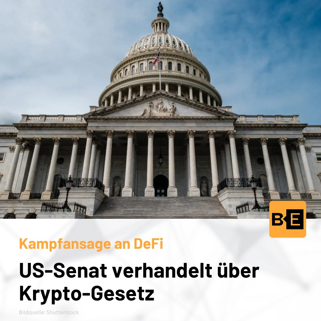 btcecho's tweet photo. 🏛Der US-Senat verhandelt über ein neues Gesetz zur #Krypto-Regulierung. Im Fokus steht der #DeFi-Bereich, dem strenge Auflagen drohen.👇

👀Angespannt blickt die Krypto-Branche auf den US-Senat. Dort wird über einen Gesetzentwurf zur strengeren Regulierung des DeFi-Bereichs verhandelt. Das Gesetz nimmt Betreiber von DeFi-Protokollen in die Pflicht, sie sollen die Einhaltung von Geldwäschevorschriften kontrollieren. Brisant ist das daher, weil es solche Verantwortlichkeiten im Bereich dezentraler Finanzen typischerweise nicht gibt. Die Vorschläge des Entwurfs stoßen auf Kritik.

‖DeFi-Bereich im Visier‖

📜Kontrollpflichten, wie sie auch für Banken gelten: Der “Crypto-Asset National Security Enhancement Act of 2023” soll Regeln für den Finanzmarkt auf den DeFi-Bereich ausweiten. Konkret geht es um die “Anwendbarkeit von Sanktionen und Verpflichtungen zur Einhaltung von Geldwäschebestimmungen auf US-Personen im Bereich der dezentralen Finanztechnologie”. Der Entwurf wird überparteilich von Demokraten und Republikanern vorangetrieben.

Mit dem Gesetz sollen Geldwäscheschlupflöcher geschlossen, der “Anstieg der Krypto-Kriminalität” bekämpft werden, wie es in einem Briefing-Dokument heißt, aus dem Coindesk zitiert. Auch von Sanktionsmaßnahmen ist die Rede. Deren Umsetzung wäre eine Belastungsprobe für DeFi-Protokolle.

‖Wer ist haftbar?‖

🤖DeFi-Geschäfte laufen automatisiert, mithilfe sogenannter Smart Contracts. Betreiber gibt es somit nicht. Auf irgendwen müssen die Gesetze aber angewandt werden. Dem Entwurf nach sind das Personen, “die ein DeFi-Protokoll kontrollieren oder eine Anwendung zur Nutzung des Protokolls zur Verfügung stellen”. Somit könnten Entwickler in den Fokus rücken, die etwa Benutzeroberflächen bauen.

Andernfalls könnten auch Investoren betroffen sein. “Wenn niemand ein DeFi-Protokoll kontrolliert, dann ist – als Absicherung – jeder, der mehr als 25 Millionen US-Dollar in die Entwicklung des Protokolls investiert, für diese Verpflichtungen verantwortlich”, heißt es in dem Dokument.

Diese Kontrollinstanzen müssten Kunden überprüfen, Daten erheben, Antigeldwäscherichtlinien einhalten, verdächtige Aktivitäten melden und sanktionierte Personen von der Protokollnutzung ausschließen.

‖DeFi-GAU?‖

❌In seiner jetzigen Form wäre das Gesetz ein Rückschlag für die DeFi-Branche. Anwendungen sind so entwickelt worden, dass es eben keine direkten Verantwortlichen gibt. Da sich auch Entwickler haftbar machen, könnten die Auflagen zu einem schleichenden DeFi-Sterben in den USA führen.

Ähnliche Vorgaben, wie sie mit dem Data Act auf EU-Ebene durchgesetzt werden sollen, werden kontrovers diskutiert. Auch hier wird ein De-Facto-Verbot von Smart-Contract-Anwendungen befürchtet.

👨‍💻Autor: Moritz Draht