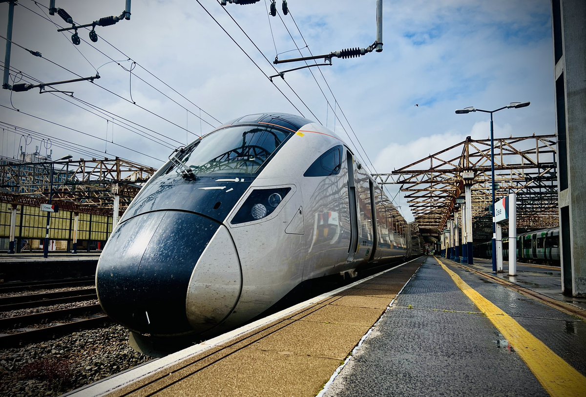 SydneyBridgeTMD's tweet image. Some shots from Tuesday afternoon’s filming 📸 18/7/23 #Class142 #Class805 #Class67 #Skip #Class350 #RailwayPhotography @LocoServicesGrp @AvantiWestCoast @tfwrail @DBCargoUK @LNRailway