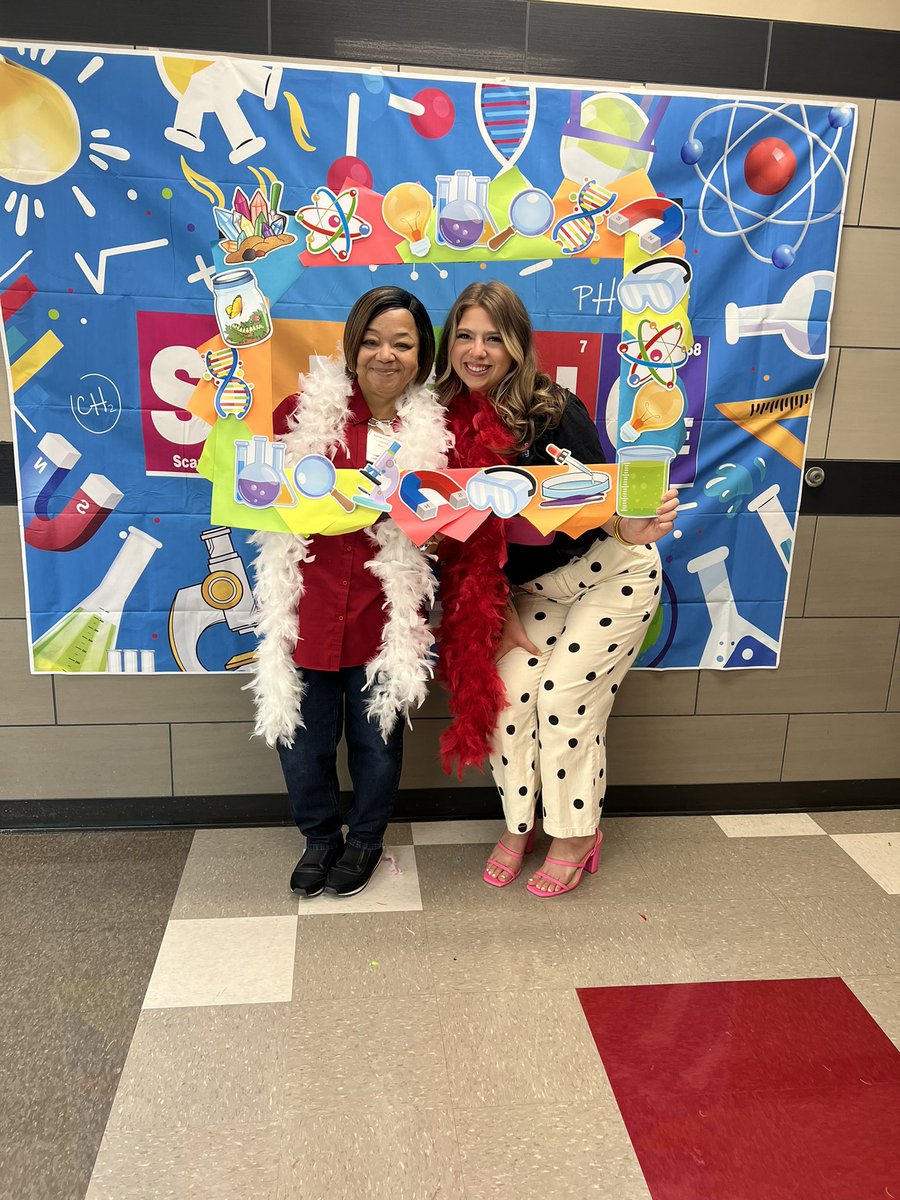 I finally got to meet my favorite lady, <a href="/LTunyaB/">L'Tunya Bernard</a>, in person and attend her wonderful Summer Science Institute conference!

Thank you for inviting me and allowing me to share more about <a href="/Progress_Led/">Progress Learning</a> . I can’t wait to see you all again soon! <a href="/portarthurisd/">Port Arthur ISD</a>! 🧬🥼🧪