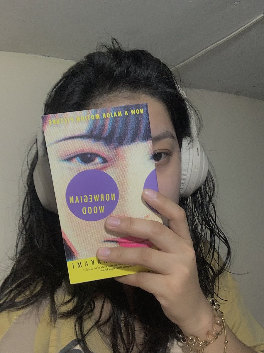pearlessquinn's tweet photo. βIf you only read the books that everyone else is reading, you can only think what everyone else is thinking.β
Norwegian Wood by Haruki Murakami
Months have passed but the chokehold this book still has on me!
Will forever recommend this π«
#DiscoverAsianReads @_FullyBooked https://t.co/3uzd6cvWhl