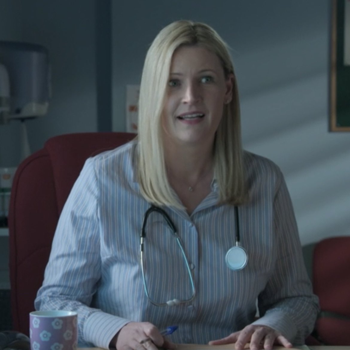 lauraharvey's tweet image. My 3rd time on River City! This time, playing a surgeon, Ms McCluskey. 
Thanks so much to @joskyn100 and Claire for making it so easy.
And to @Joseph_A_McLean - always a pleasure!

#RiverCity
#FemaleSurgeon
#ScottishActor
#BBCRiverCity
#DoctorInTheHouse
#Shieldinch
@LovettLogan