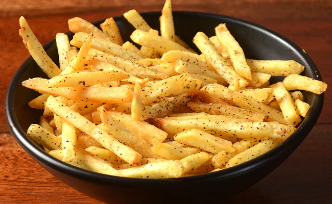 Burger King Employee Arrested After Serving Fries From Garbage To Customers ndtv.com/feature/burger…