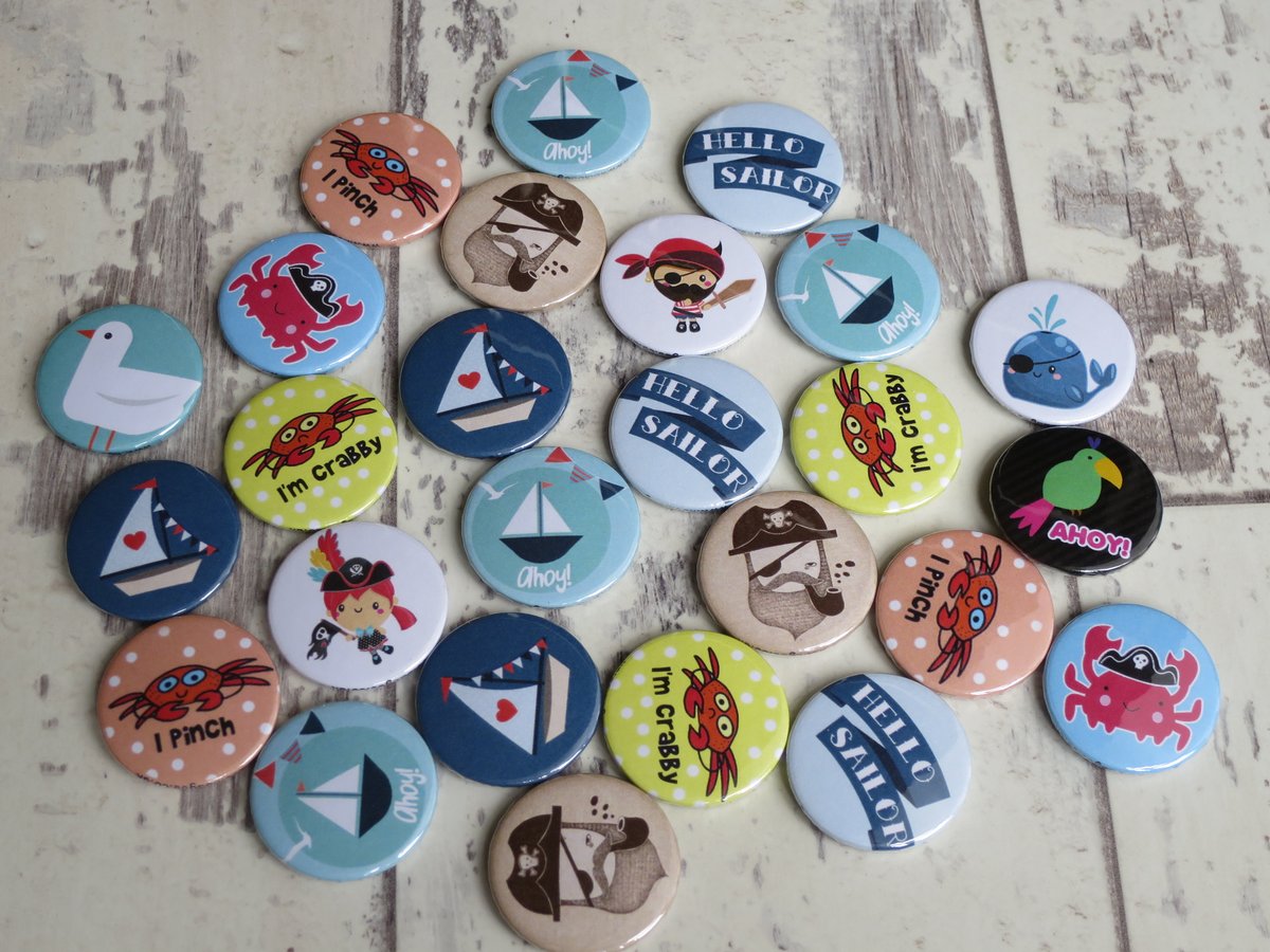 Fun holiday keepsake badges 🐠 ⚓️ ☀️  buff.ly/3zRaBFR #devon #holiday #westcountry #summer #handmade #badges #ilovedevon #holidaykeepsake #holidayvibes
