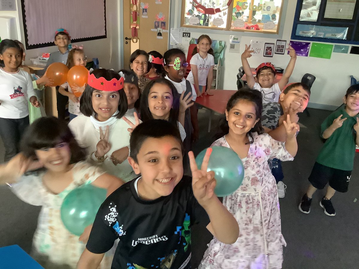 DosbarthSilver's tweet photo. We had a fantastic end of term party! Thank you for all of the donations of food from parents. https://t.co/IWn2phgCbQ