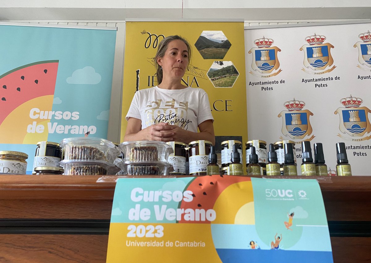cursosveranouc's tweet photo. Con abejas y miel, así estamos inaugurando las actividades culturales de la @unican en Liébana. Esta tarde segundo asalto, ¡no os perdáis la conferencia de Roman Cid a las 18:30 en La Casa Sindical! Promete ser muy dulce 🍯 #Potes #VeranoUC2023 https://t.co/NnGKmJz55A