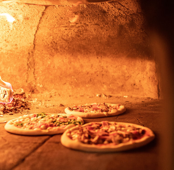 lp_themoathouse's tweet photo. Just in case you needed a little reminder.
Come and enjoy 2-4-1 pizzas with us
Monday - Thursday 5pm- 6:30pm
.
.
.
#Pizza #Offers #TheMoatHouse #LovelyPubs https://t.co/l9SC86KROQ