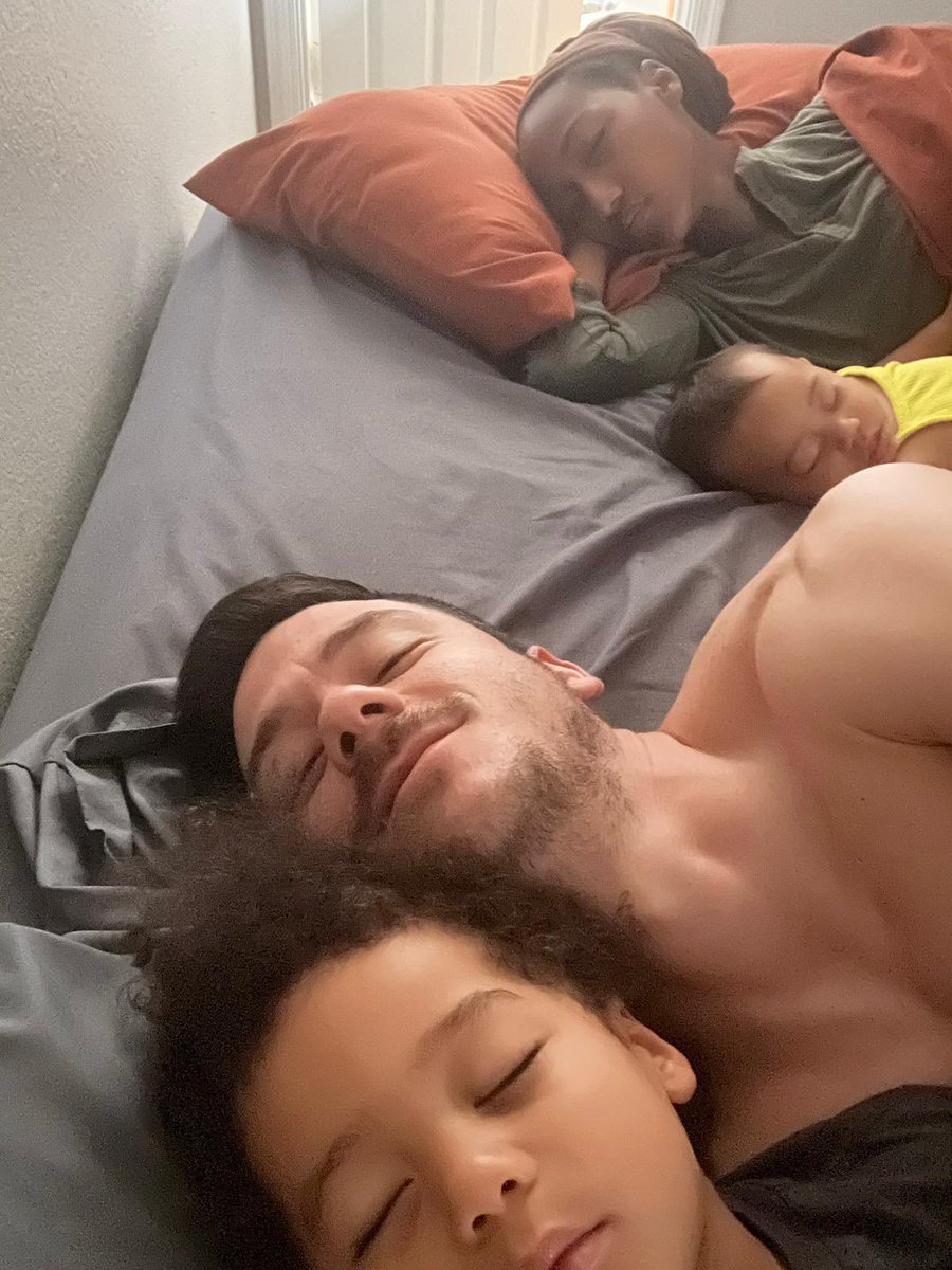 daddywolfbucks's tweet photo. From video games to fatherhood, seasons change, roles evolve, and responsibilities grow. Just like death and taxes, change is inevitable. Embracing God's plan, excited for the journey ahead. #Godsplan #Fatherhood #TrustintheLord 🙏🎮 https://t.co/GZRdxJUZPz