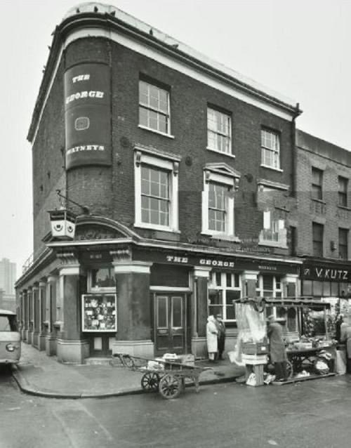 The George Pub, Lambeth Walk. 1960s. #oldlondon