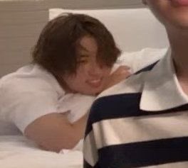 b1nchn's tweet photo. Jisng is giving cute bottom https://t.co/ebM8PPzuf7