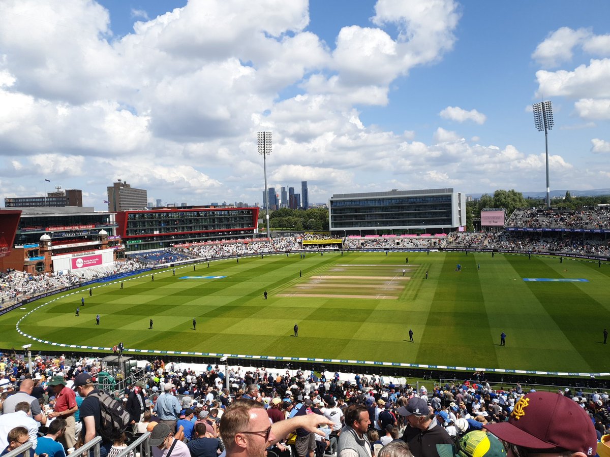 JBrooker2310's tweet photo. @bailhill @simonschuster @AllenAndUnwin @PitchPublishing @gideonhaigh @swildecricket @theoldbatsman @scyldberry @TheCricketerMag @huwzat A fine morning at Old Trafford. https://t.co/b6u3bFKKP9