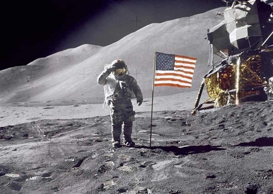 RONBupdates's tweet photo. Historic Day: Exactly 54 yrs ago Neil Armstrong & Buzz Aldrin made history by walking on the moon for the first time. 😍 🇺🇸 #Apollo_11 https://t.co/ezspmdFWGz