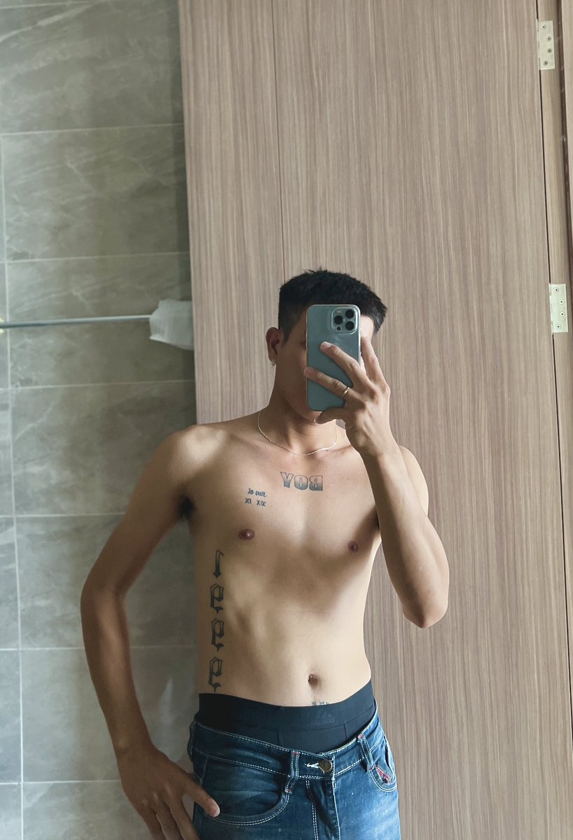 boy99_sun's tweet photo. Lên được 1k fl show nhé 😂
#boy99 https://t.co/BSk1mPFr6H