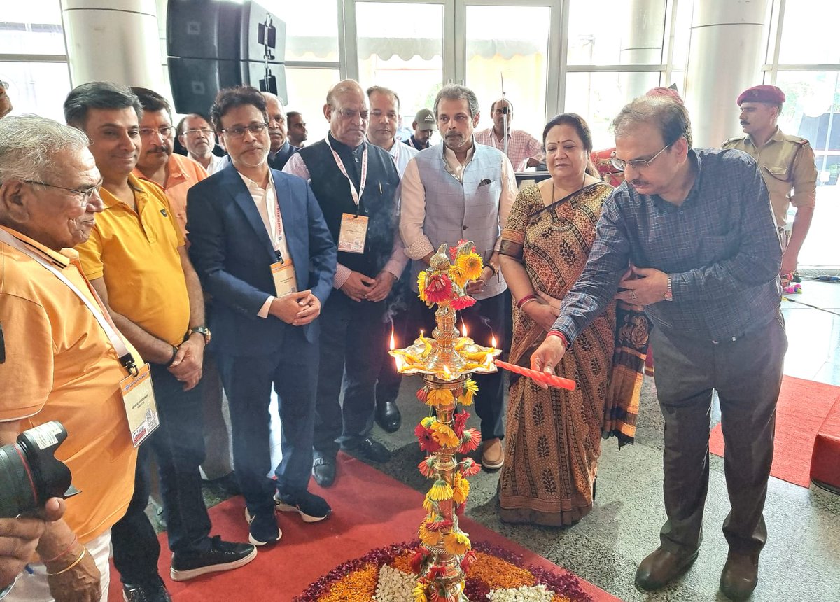 IndiaGIFair's tweet photo. Join us at the GI Fair! Inauguration by Smt. Darshana V. Jardosh, Hon'ble Union Minister of State for Textiles and Railways, Govt. of India. 20-24 July 2023 India Expo Centre &amp; Mart, Greater Noida.
@minmsme @TexMinIndia @RailMinIndia @dpiit @CIPAM_India  @handicraftsdc https://t.co/e1gIgOSBig