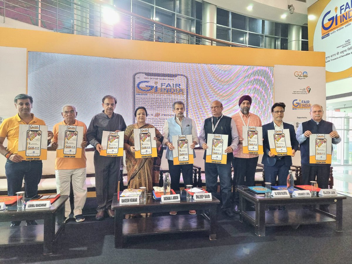 IndiaGIFair's tweet photo. Join us at the GI Fair! Inauguration by Smt. Darshana V. Jardosh, Hon'ble Union Minister of State for Textiles and Railways, Govt. of India. 20-24 July 2023 India Expo Centre &amp; Mart, Greater Noida.
@minmsme @TexMinIndia @RailMinIndia @dpiit @CIPAM_India  @handicraftsdc https://t.co/e1gIgOSBig