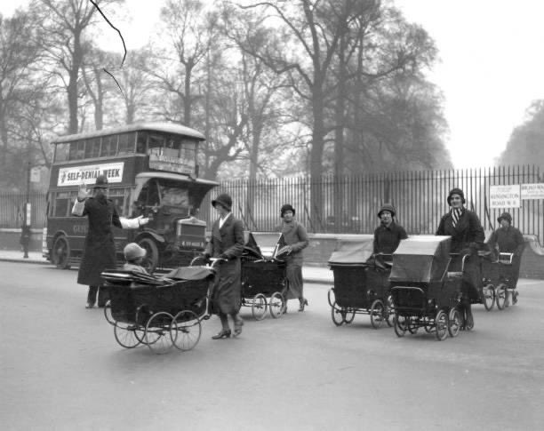 Kensington Gardens, 1930s. #oldlondon