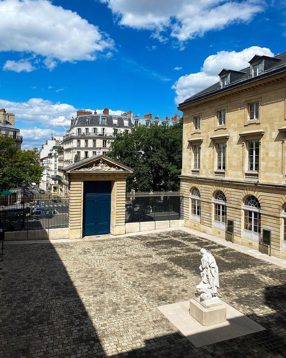 cdf1530's tweet photo. 💫 Le programme des enseignements 2023-2024 est disponible en ligne !
💫 Le Collège de France propose des enseignements en accès libre et gratuit dans les #Sciences, les #Arts &amp; #Lettres !
👉 https://t.co/l2zgPM8e1j https://t.co/0du6kNmpSc
