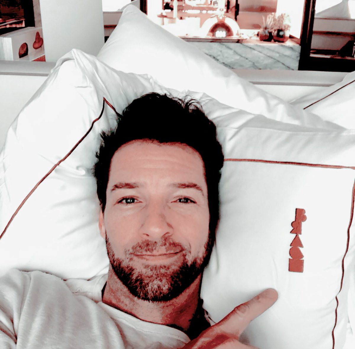 𝐌𝐑𝐒. 𝐇𝐀𝐋𝐄 tweet media