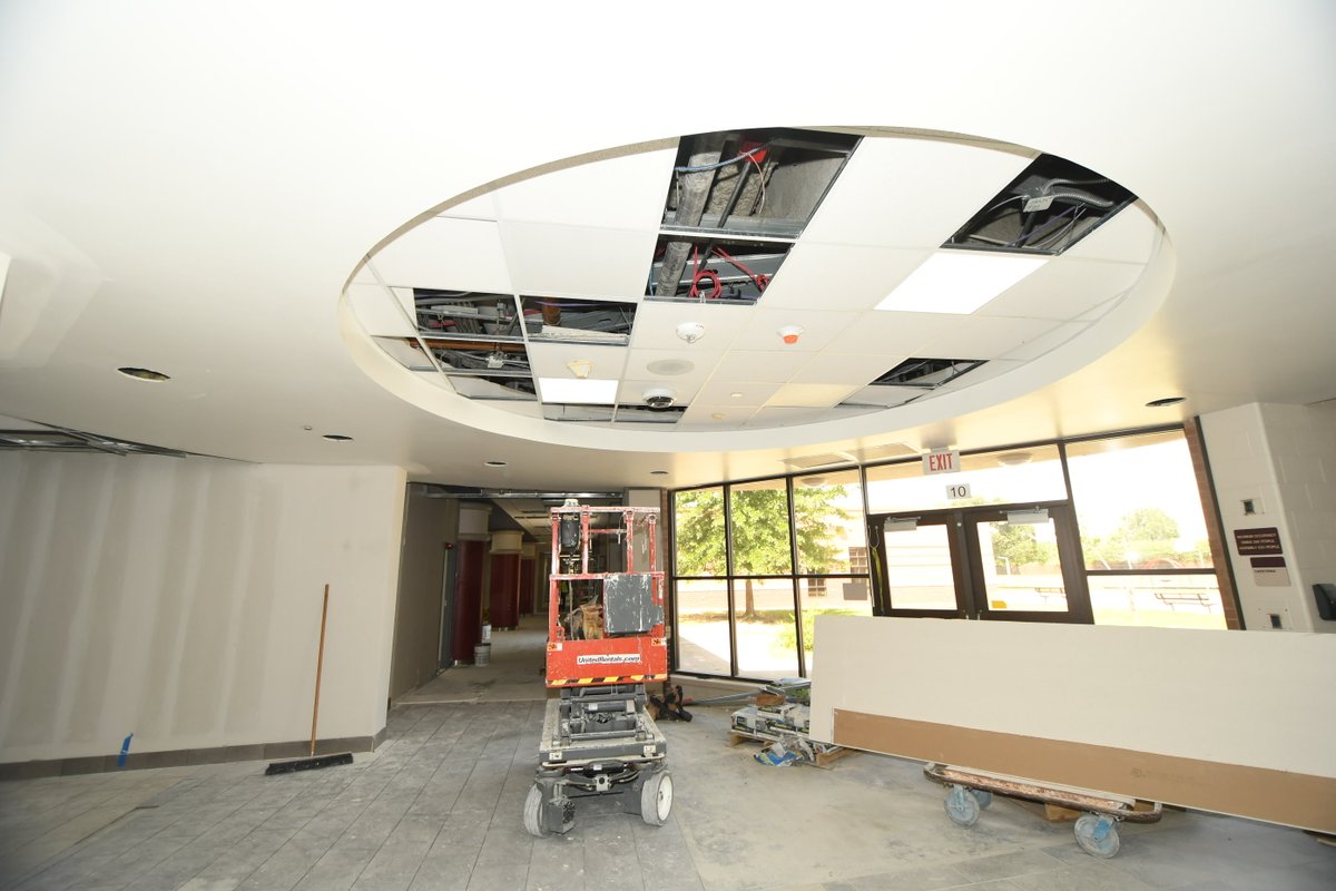 CyFairISD's tweet photo. View the latest renovation project images from @duryeaschool, @LeeCFISD &amp; @mcfeecfisd: https://t.co/eLPpt4Ib3t. #CFISDbond 🏗 https://t.co/35DNHAr2a1