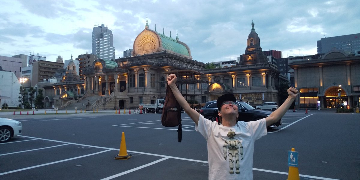 nov_king_ciroru's tweet photo. 大変とてつもなくハートフルな作品でございました( ´⊇`)/
#劇団ノーティーボーイズ
#out_of_it https://t.co/inaUZFjs7E