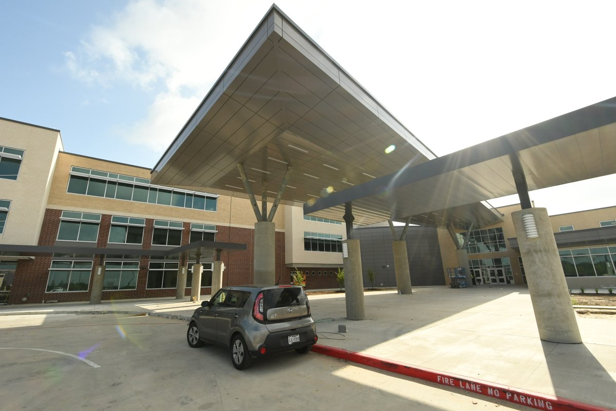 CyFairISD's tweet photo. Our 20th middle school, @SpragueCubs, is looking better by the day--check out the latest construction progress here: https://t.co/CsfJ1JEgJa. #CFISDbond 🏗 #CFISDMS20 https://t.co/MP6NnieUW5