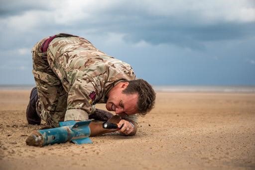 15 Fd Sqn disbands this week under the Future Soldier restructure. 

Over the past four years, the squadron has seen troops deploy to 🇩🇰 , 🇨🇾 , 🇲🇱 , 🇶🇦, 🇩🇪 and 🇴🇲 to name just a few. 

Support to Air is one of the unique capabilities 15 Sqn have developed.

#ubique #sapper #eod