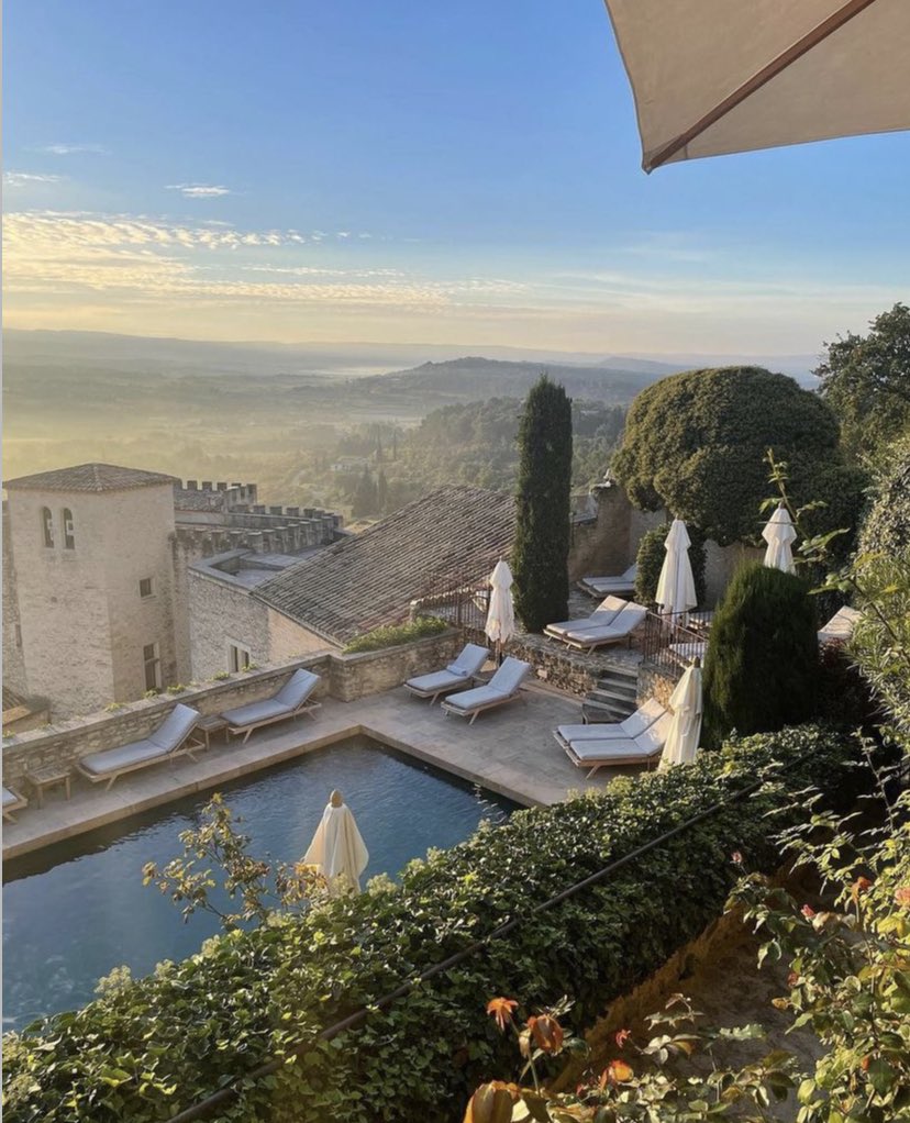 W0rld2026's tweet image. Provence, France